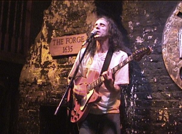 Paul Sampson 12 Bar Club Live and Solo Jan 8 2001